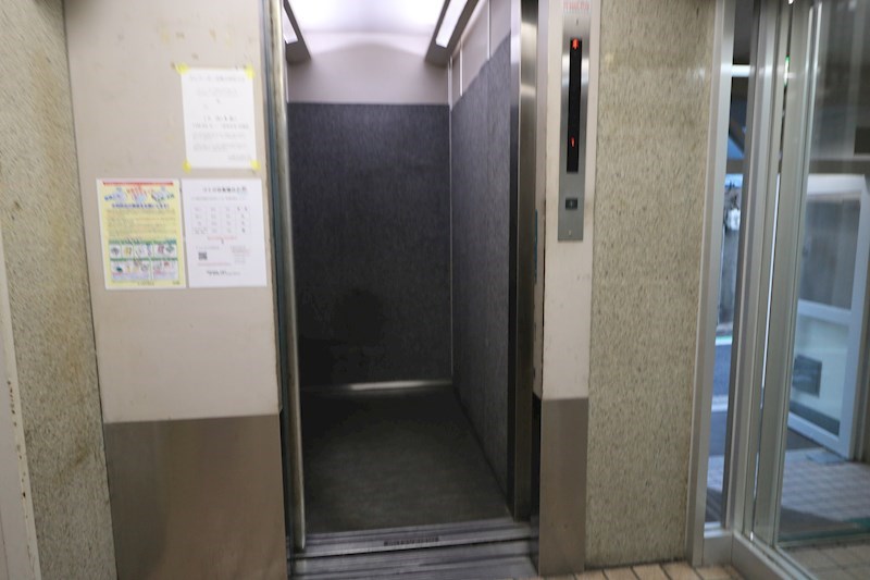 グランドコーポカトレア ロビー