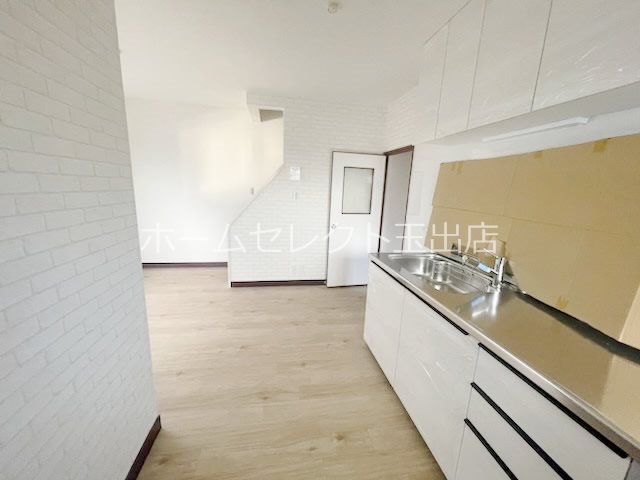 千本中1丁目戸建賃貸 リビング