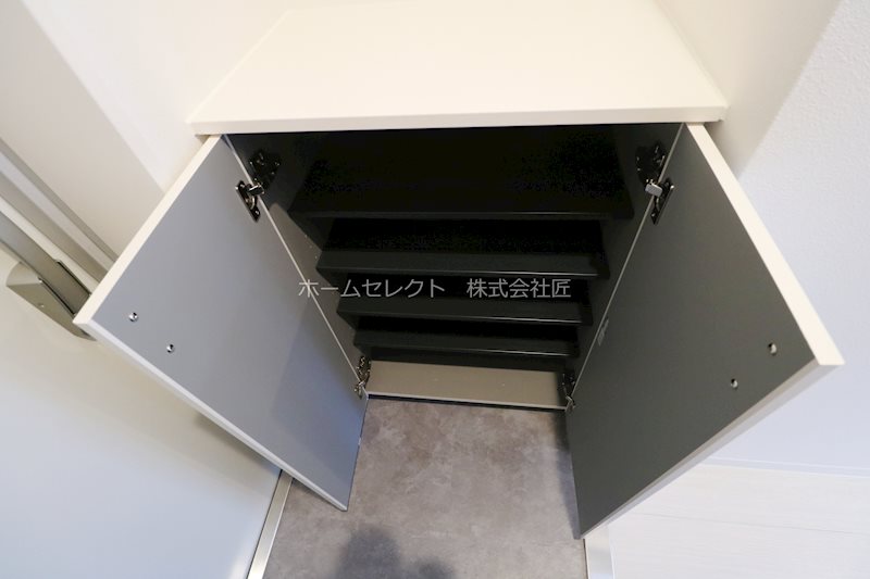 ルミエール帝塚山西 玄関