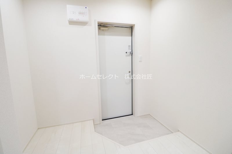 フジパレス中加賀屋Ⅵ番館  玄関