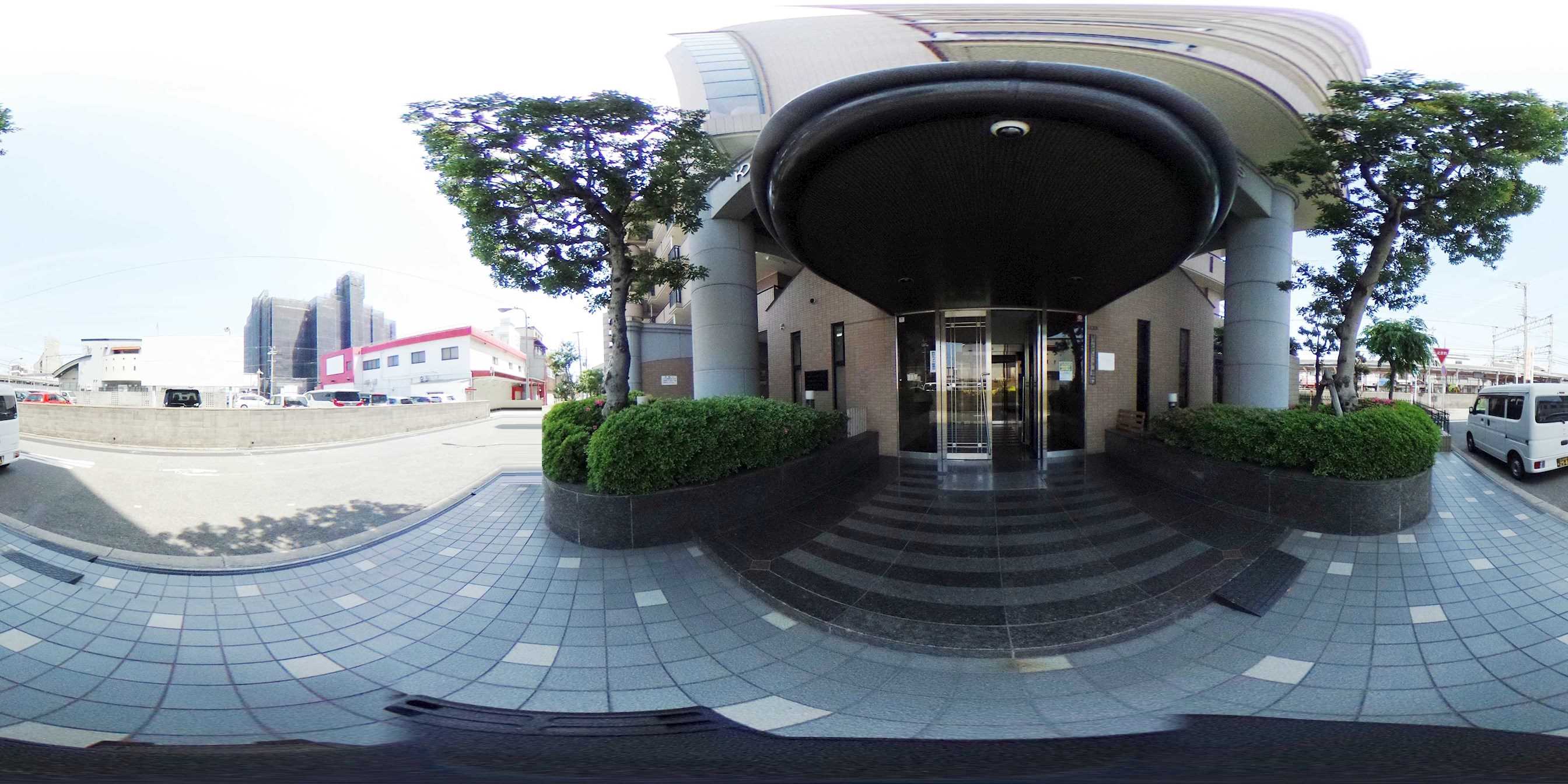 カワデンエミネンスハイツ エントランス