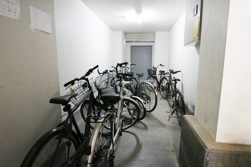 ハイツ五條 駐車場