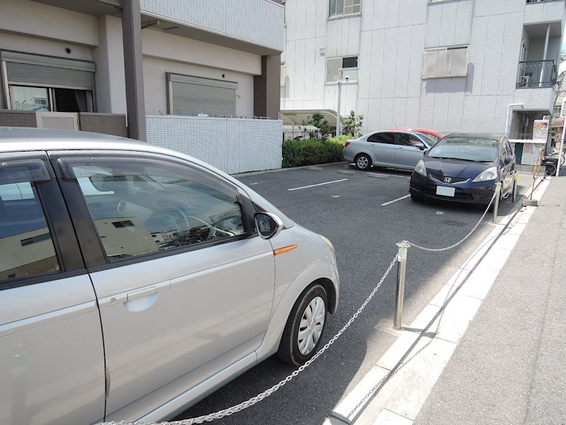ソレアードコート 駐車場