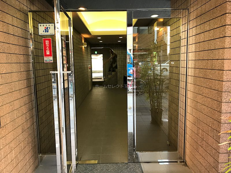 日丸ビル エントランス