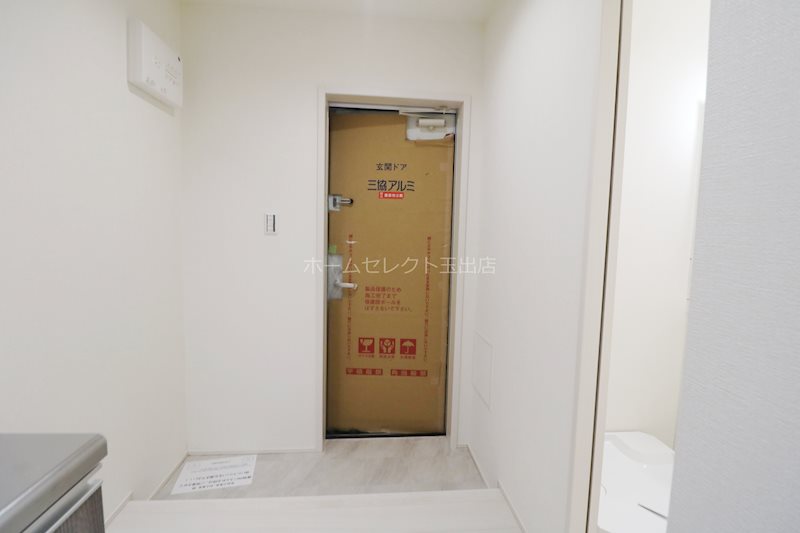 フジパレス加賀屋Ⅱ番館  玄関