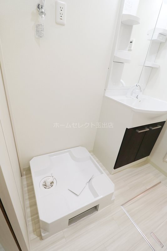 フジパレス加賀屋Ⅱ番館  洗面所