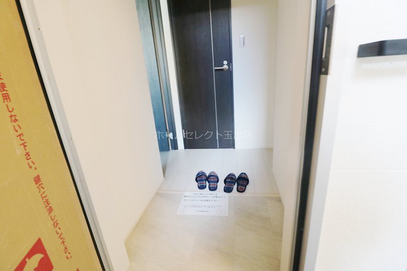 フジパレス加賀屋Ⅲ番館  玄関