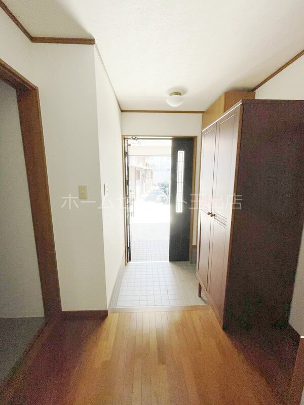 清水丘1丁目戸建賃貸 玄関