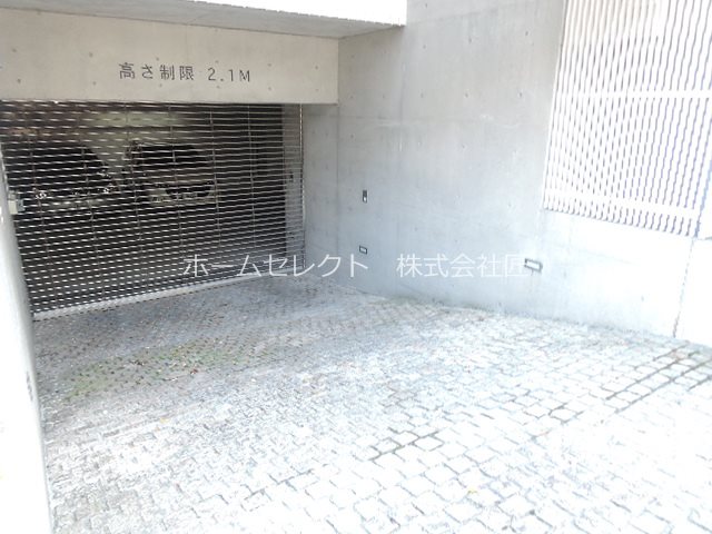 レジデンスコート帝塚山 駐車場