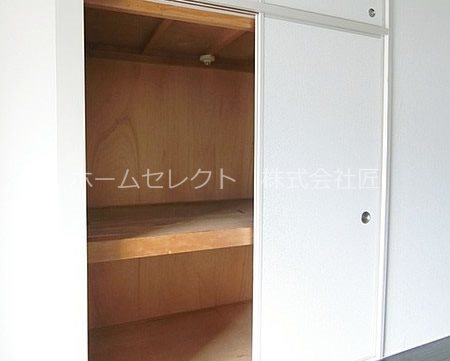 インペリアル・メゾン・フィールド 収納