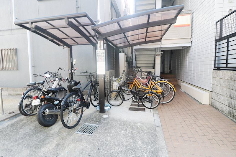 メゾンメテオール 駐車場