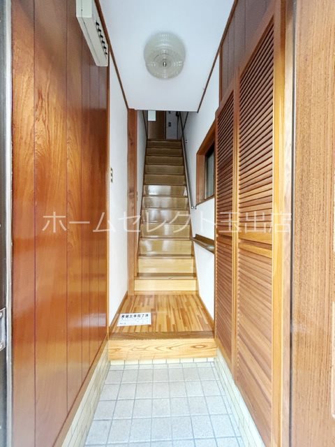 北加賀屋1丁目貸家　駐車場付 玄関