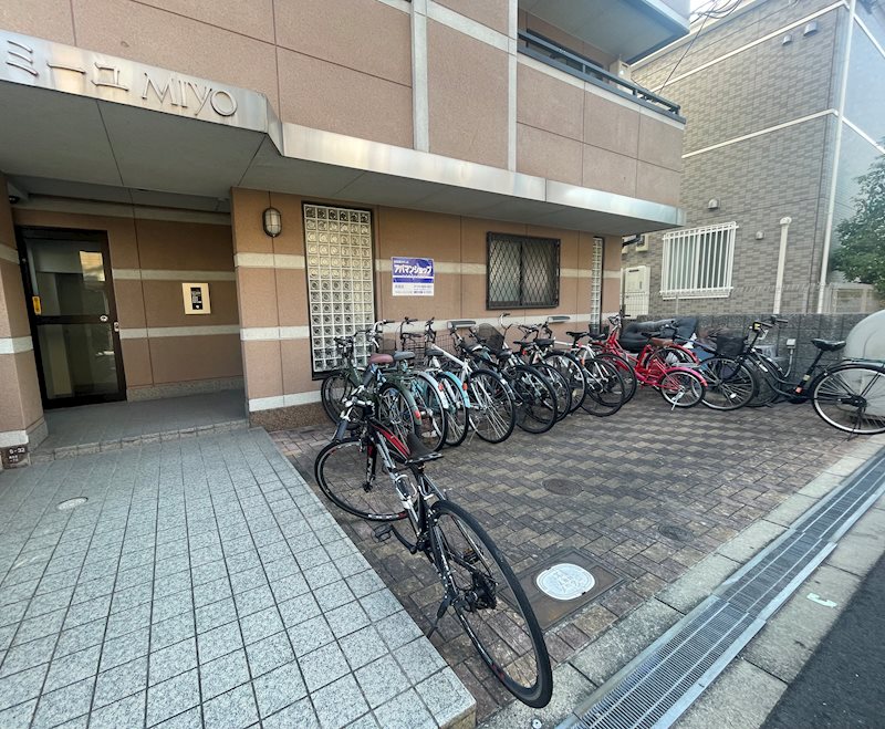 ファミーユMIYO 駐車場