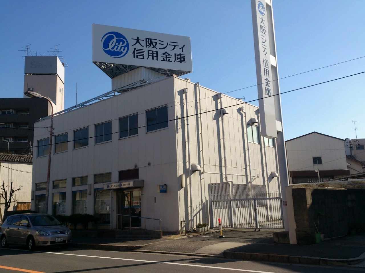 アーデント北加賀屋 銀行