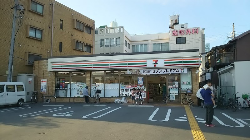 ヒルトップハウス　　 コンビニ