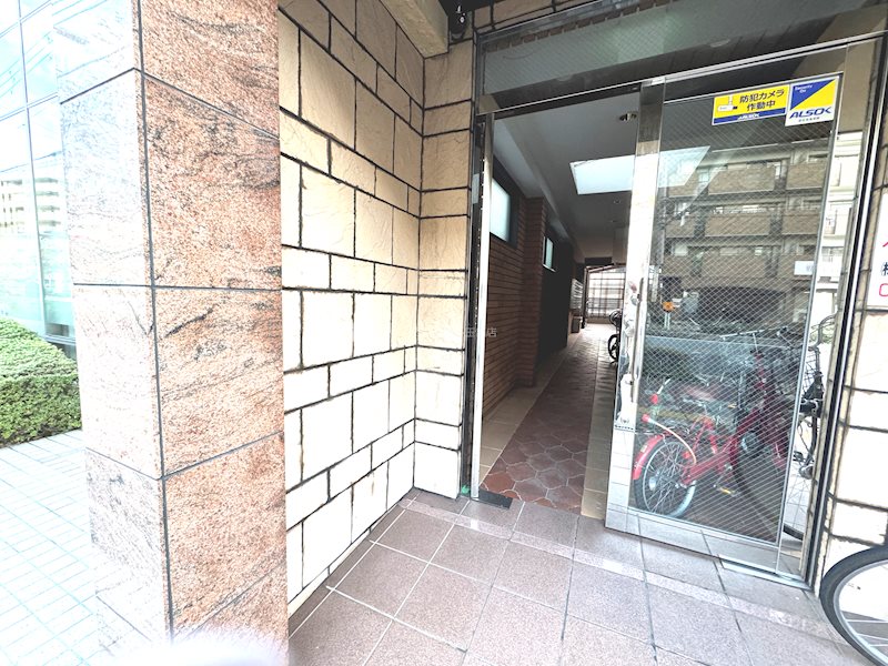 三研BLDアンビション大阪 エントランス