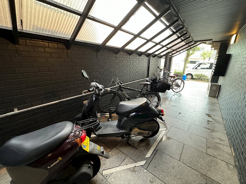 レナジア帝塚山 駐車場