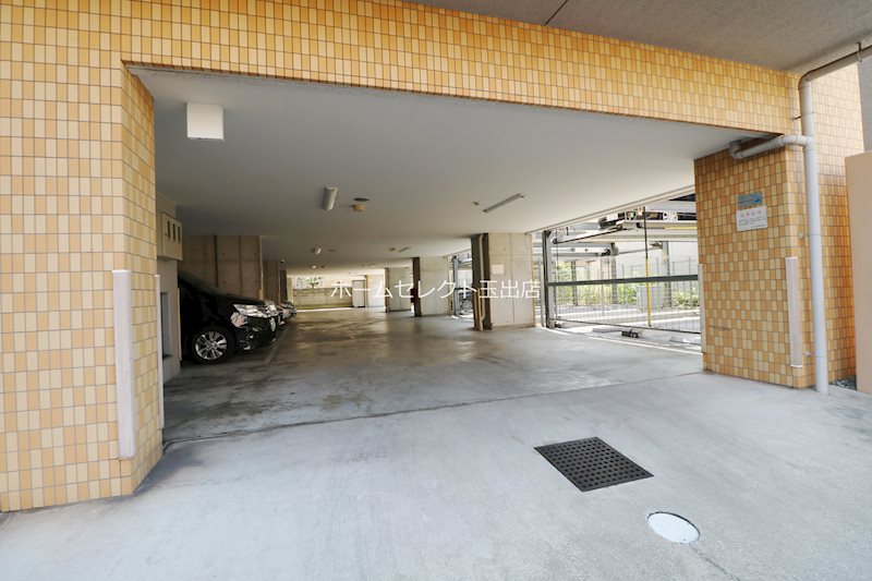 エスリード住吉公園通り 駐車場