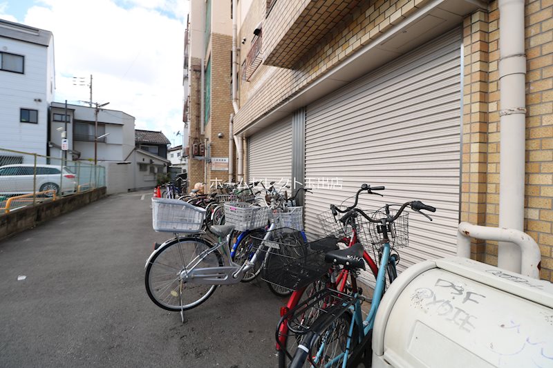 パルミエール岸里 庭