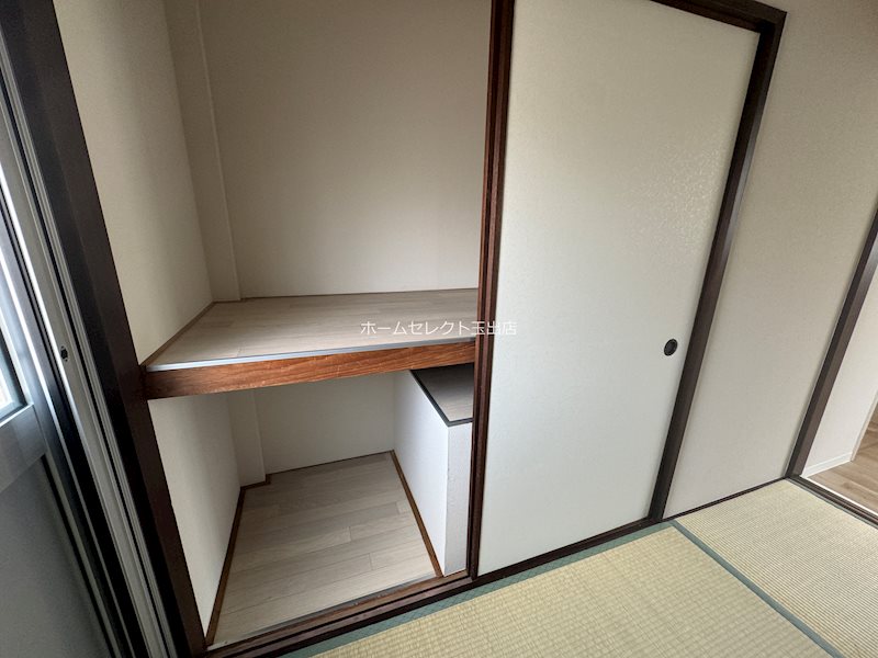 安立1丁目ガレージ付戸建 収納