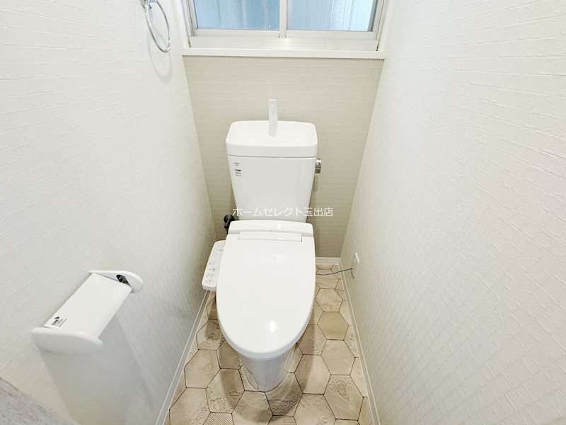 安立1丁目ガレージ付戸建 トイレ
