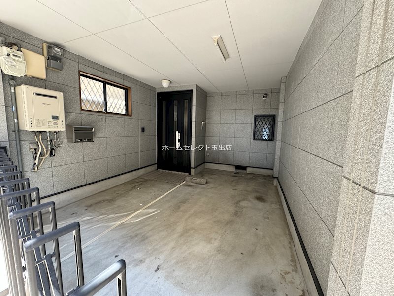 玉出中1丁目ガレージ付戸建 駐車場