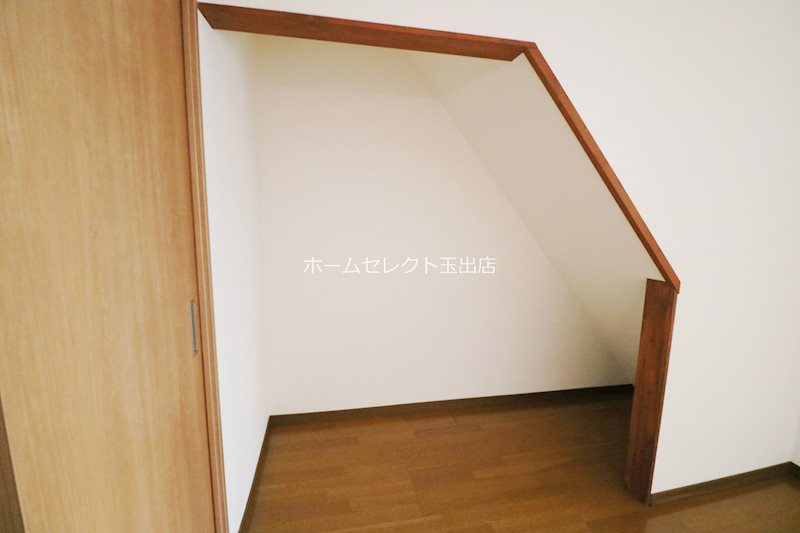 玉出西2丁目貸家 収納