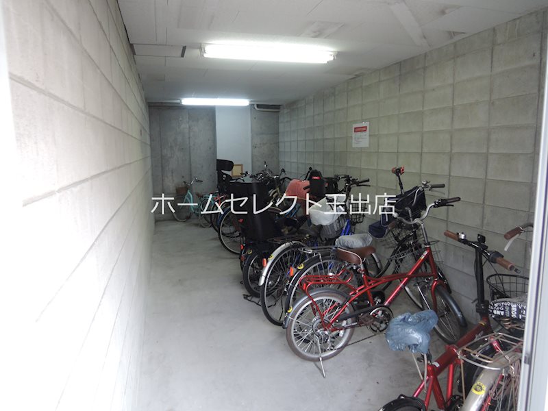 フォレスタⅢ 駐車場