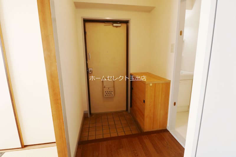 北畠西清川ビル 玄関