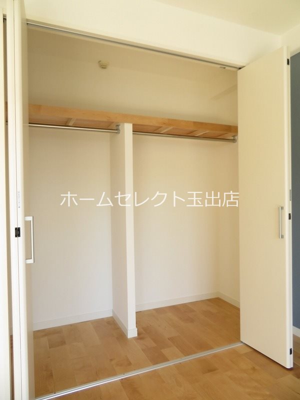 カワデンエミネンスハイツ 収納