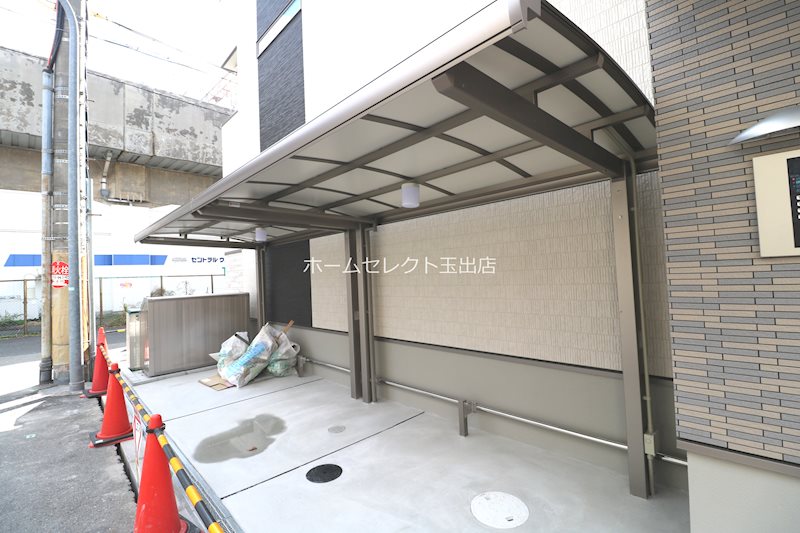 フジパレス住ノ江駅南ノース 駐車場
