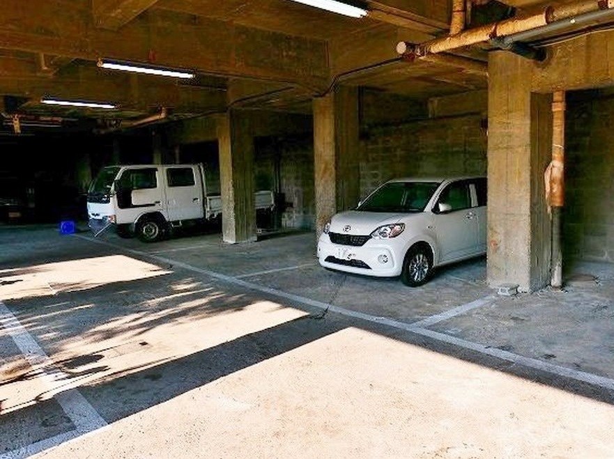 ヴィラナリー御崎 駐車場
