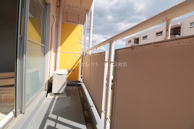ヴィラナリー大和郡山2号棟 ベランダ