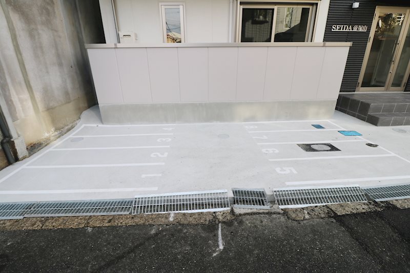 SFIDA帝塚山 駐車場