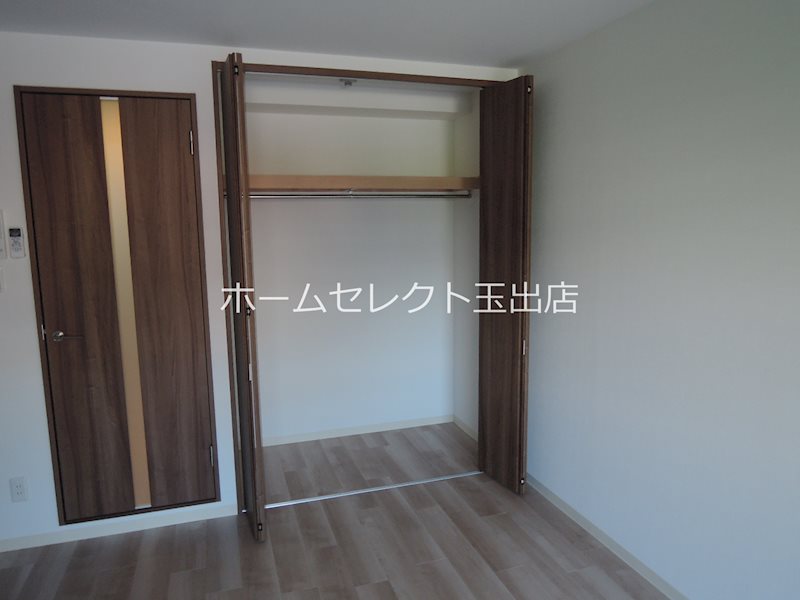 レクラン岸里東 収納
