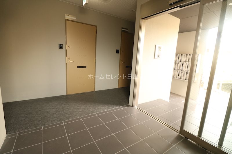みおつくし岸里Ⅱ ロビー