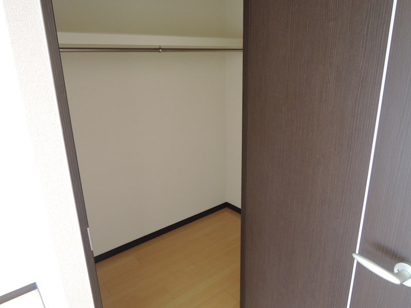 ラフィーネ北島Ⅱ番館 収納