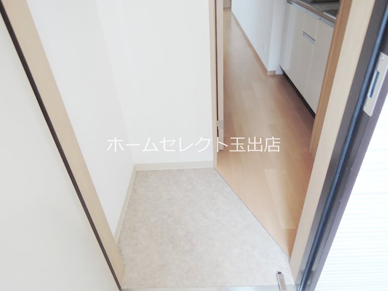 F maison GRACE II番館 玄関