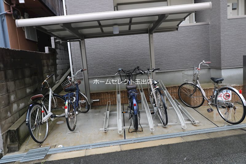 フジパレス我孫子前駅西Ⅱ番館 駐車場