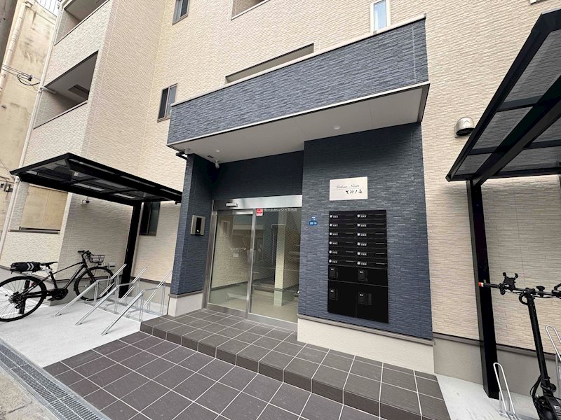 Urban Nests 天神ノ森 エントランス