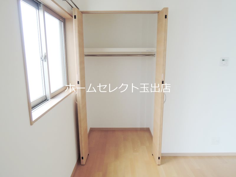 F maison GRACE II番館 収納