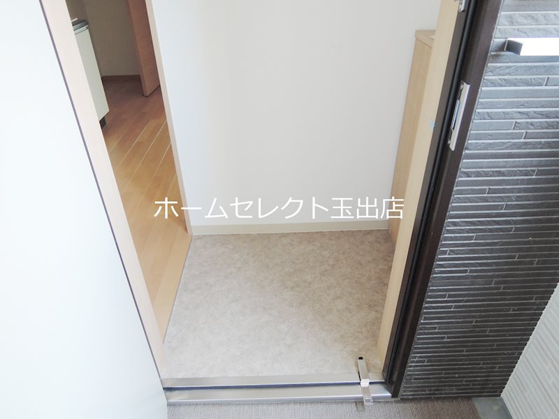 F maison GRACE II番館 玄関