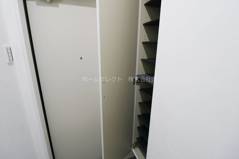 アバンティオエクラ 玄関