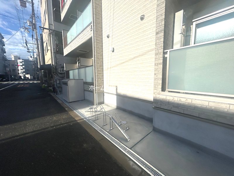 ナガモリメゾン南津守 駐車場