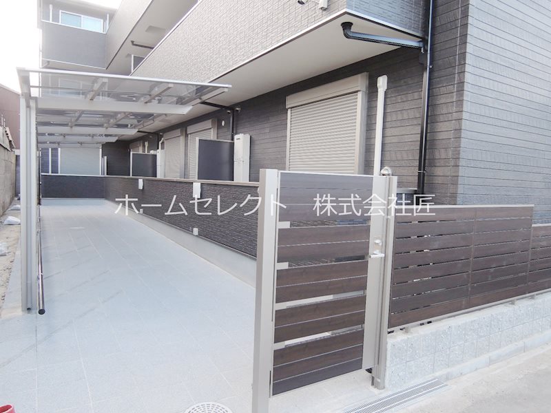 グランパシフィックパインスクエア 駐車場