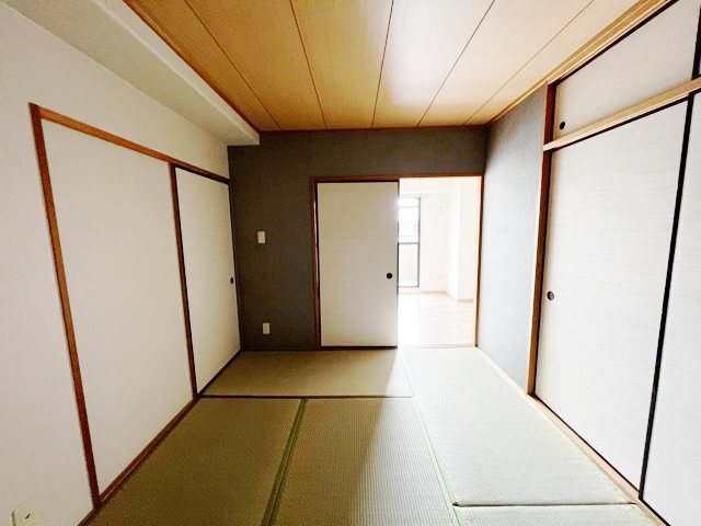 カワデンエミネンスハイツ 収納