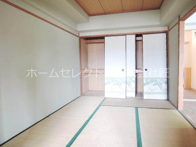 北畠西清川ビル 収納