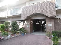 ファミール中加賀屋 エントランス