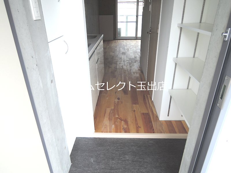 フェリオ南津守 玄関