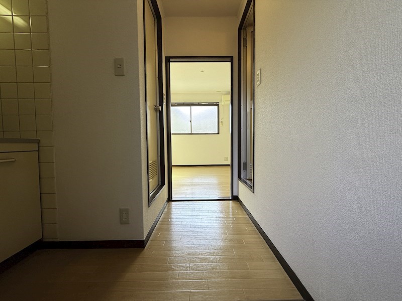 パールハイツ岸の里 玄関